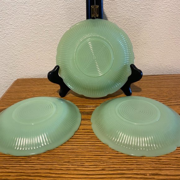 Three Vintage Fire King Green Saucers - Picture 5 of 8